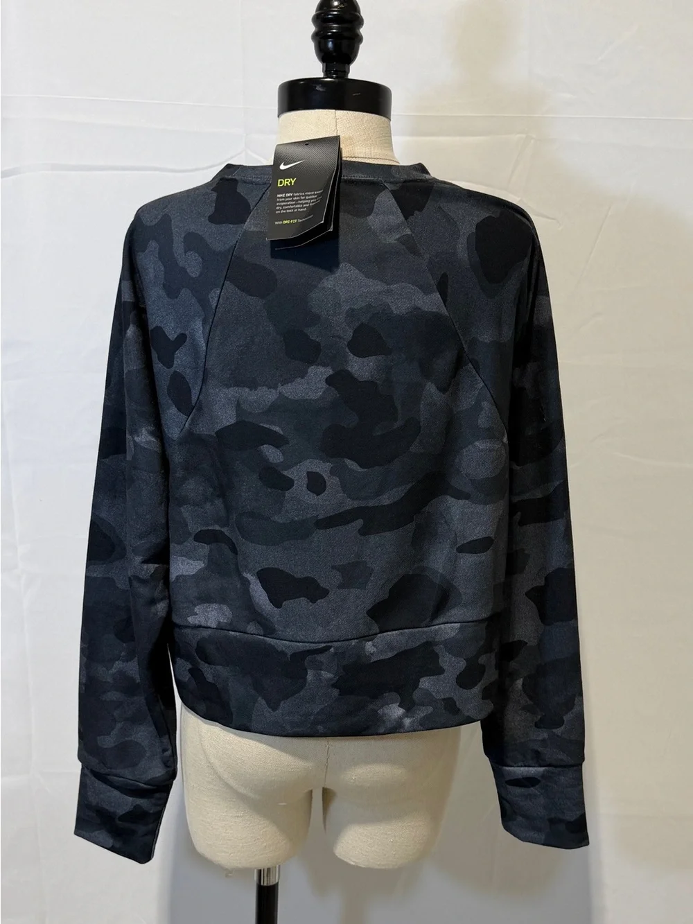NWT Nike Dri-Fit Charcoal Camo Training Top Sweatshirt, Small